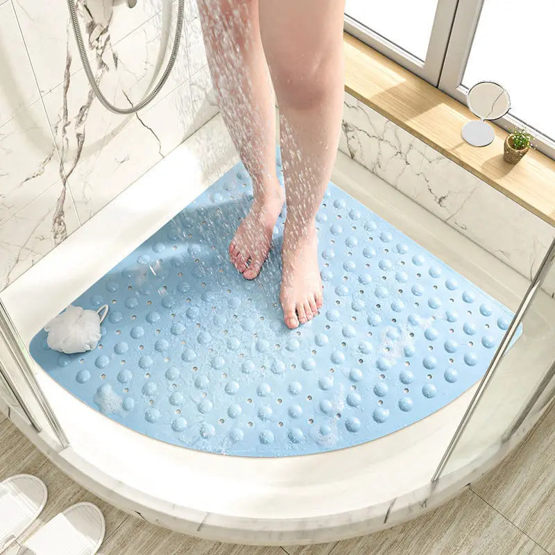 Tapis de douche demi lune bleu