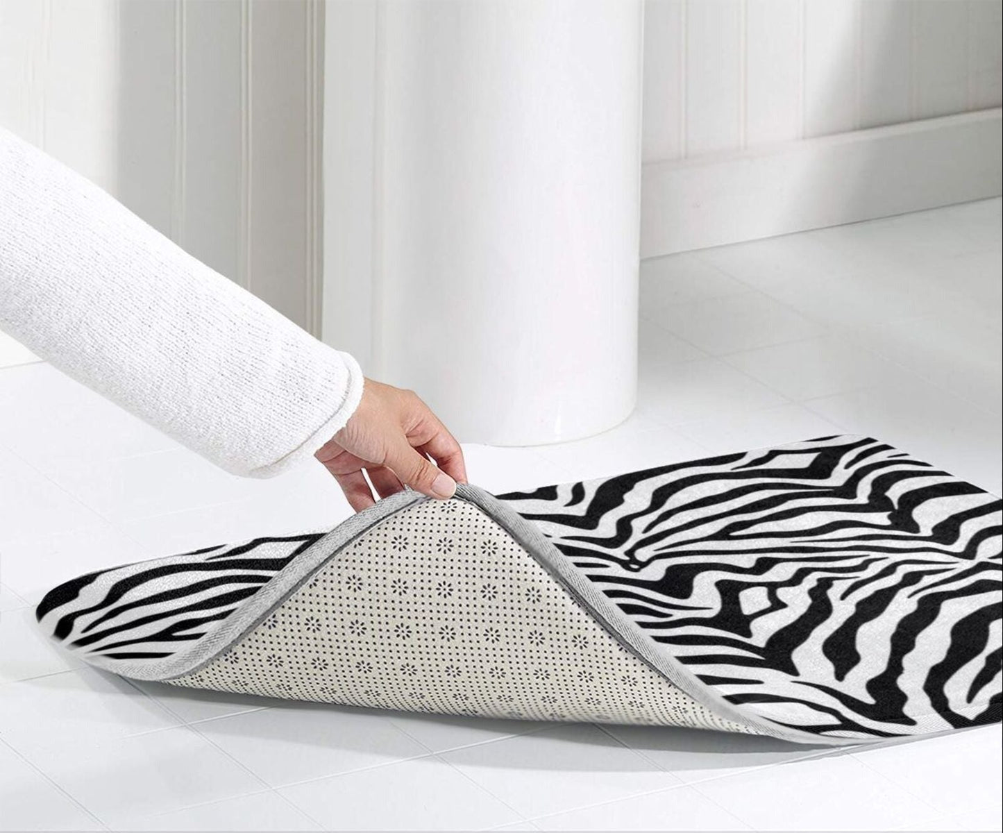 tapis de bain noir et blanc